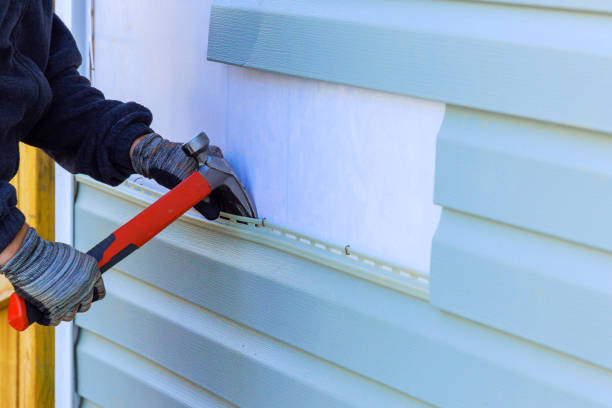 Trusted Emergency Siding Repair service in Bowling Green, FL - Creative Siding